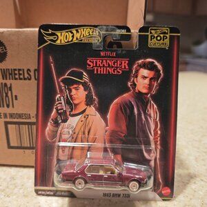 Hot Wheels Premium Pop Culture Stranger Things 1983 BMW 733i